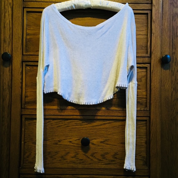 Warm Crop Top Gray Off White Color Dancer Crop - Picture 4 of 4